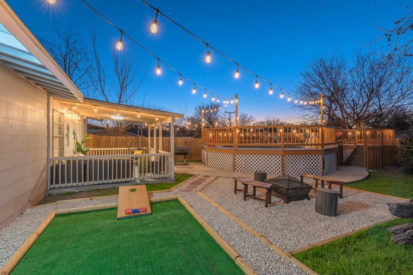 Game Room, Pool & Fire Pit At The Medical Center San Antonio Ngoại thất bức ảnh