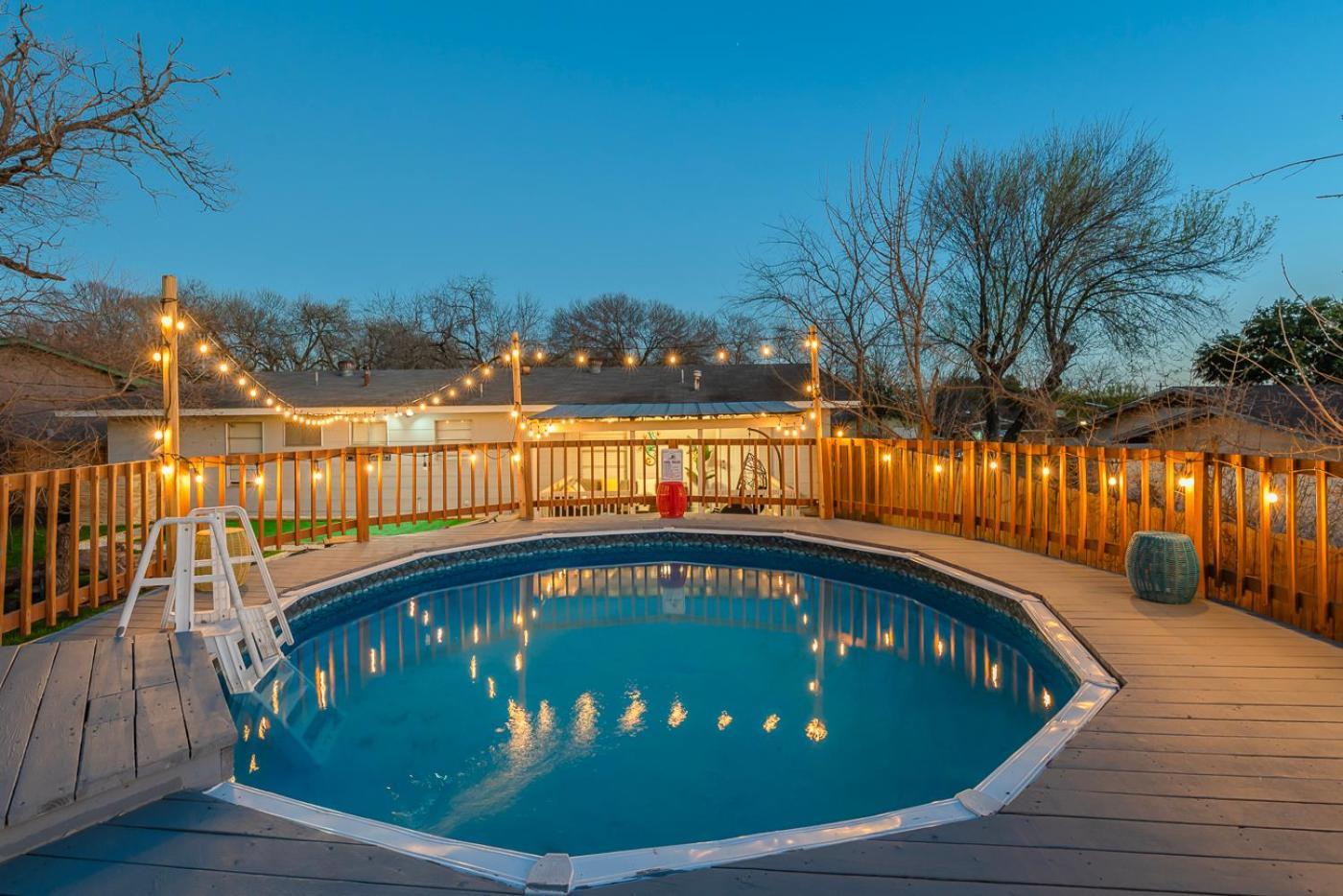 Game Room, Pool & Fire Pit At The Medical Center San Antonio Ngoại thất bức ảnh