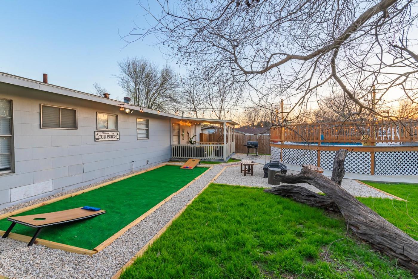 Game Room, Pool & Fire Pit At The Medical Center San Antonio Ngoại thất bức ảnh