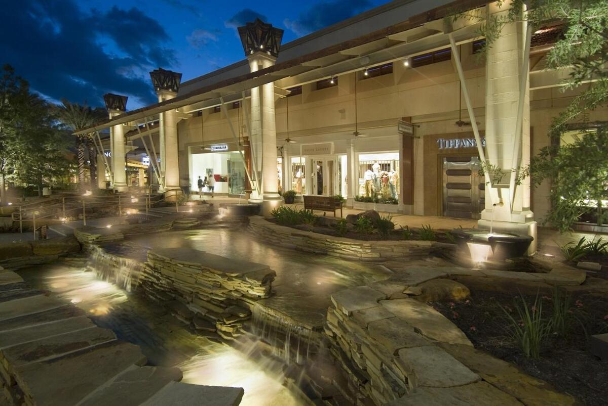 Game Room, Pool & Fire Pit At The Medical Center San Antonio Ngoại thất bức ảnh